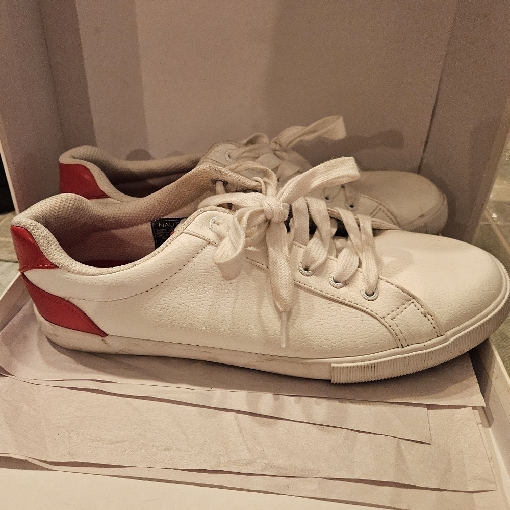 Nautica womens white and red lace up sneakers shoes size 10 Pre-owned